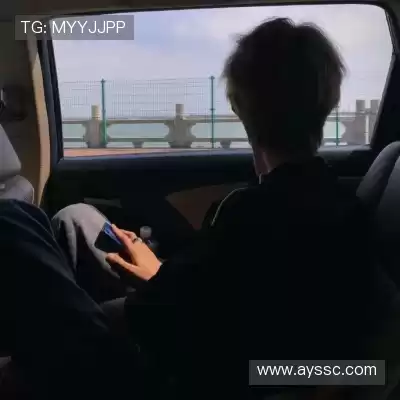 翁纳伶